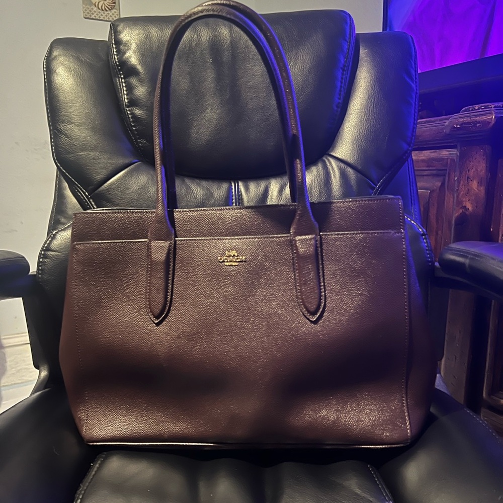 Coach Like New, Dark Brown Leather Tote With Dust Bag